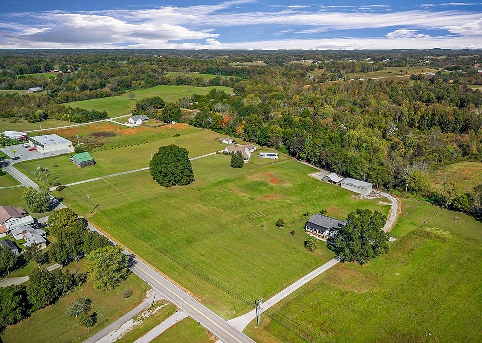 7th image of 3868 Burgess Falls Rd