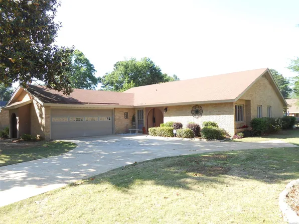 3913 Marie Cook Dr, Montgomery, AL 36109