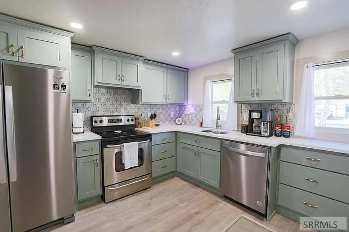1155 Taylor Ave — Photo 20