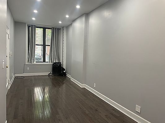 1st image of 215 W 16th St #1F