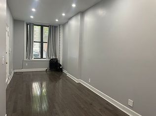 215 W 16th St #1F, New York, NY 10011