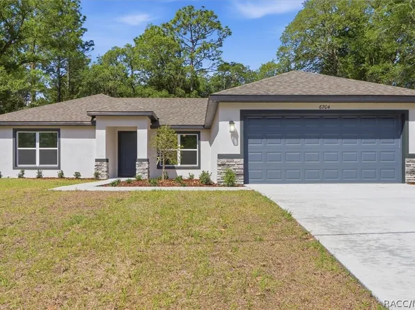6704 N Foxdale Dr, Citrus Springs, FL 34434