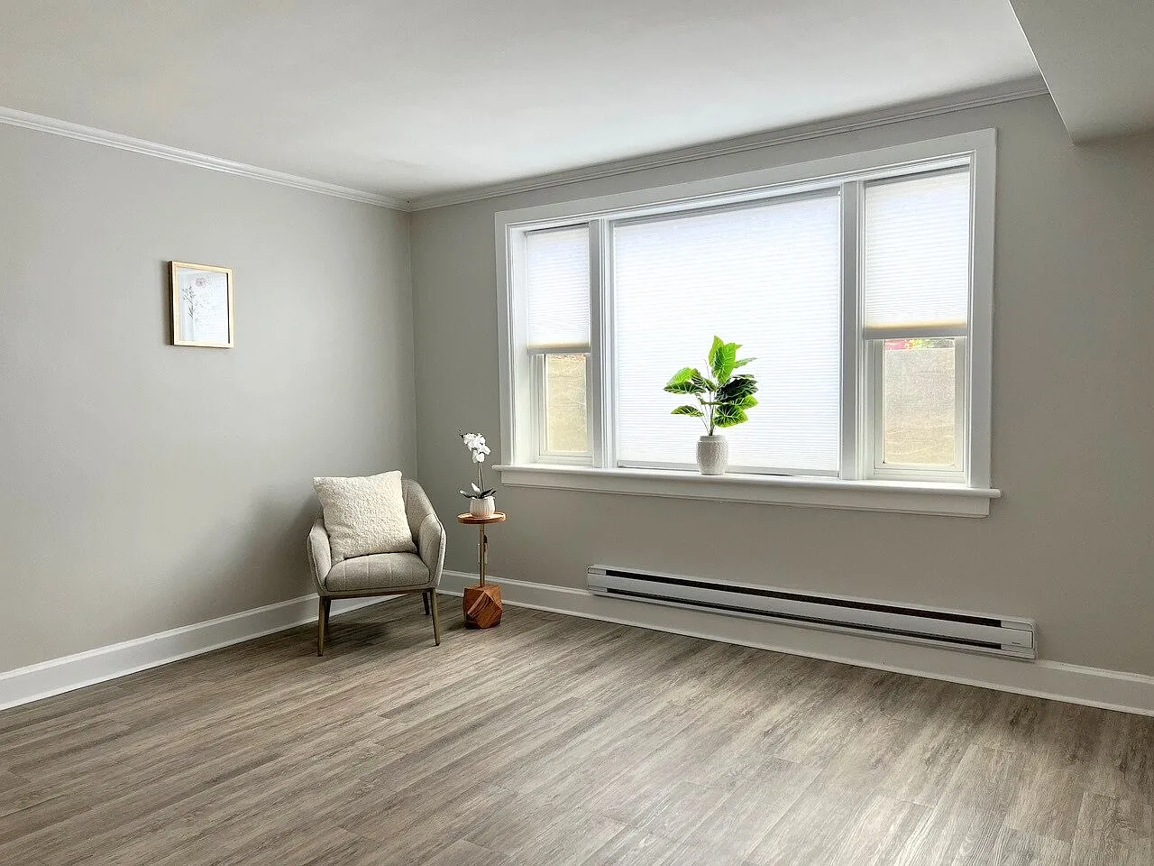 Liverpool Terrace Apartments - Choose your rent level - Call for Details - Water — Photo 2