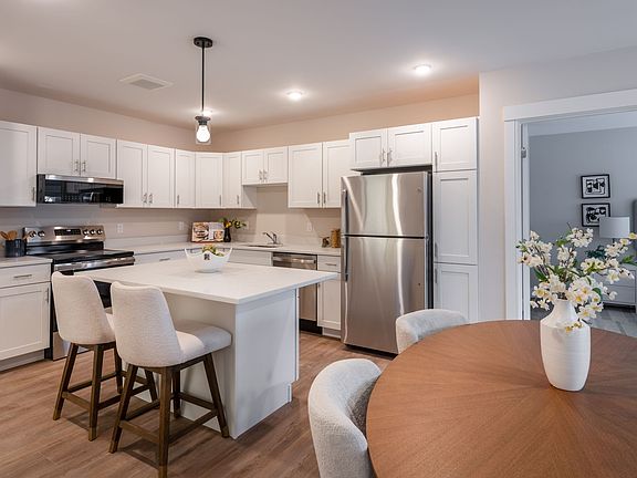 2nd image of 936 Brush Hill Rd #201