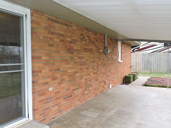 3rd image of 233 Blueberry Ln