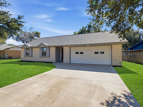 2nd image of 3218 Myatt Ln