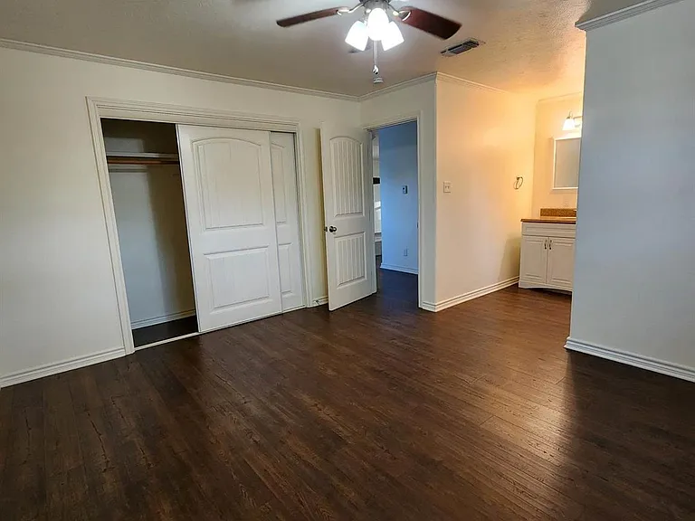 218 County Road 1500 — Photo 5