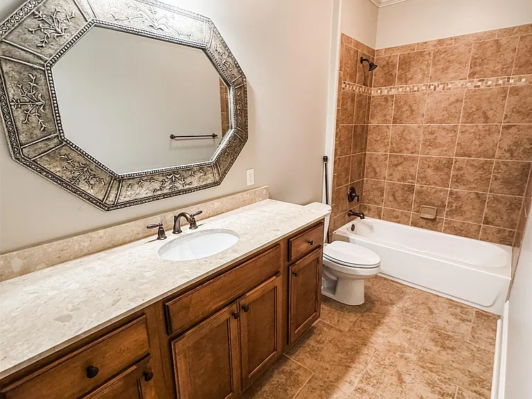 713 Briston Ln — Photo 12