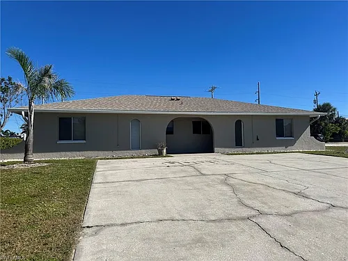 2105 SE 15th Pl Photo 1