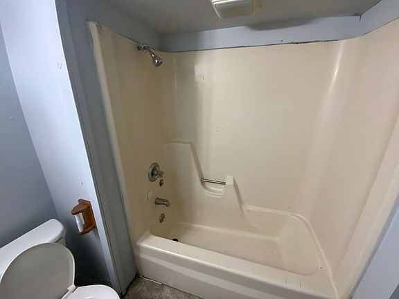 5th image of 1420 Cleveland Ave E