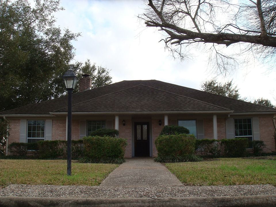 Nice curb appeal