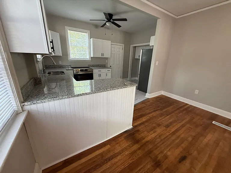 3428 Rosewood Dr — Photo 7