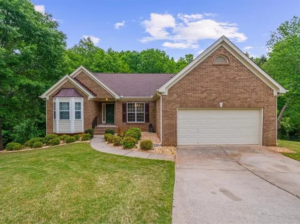 8780 Amberfield Dr, Gainesville, GA 30506