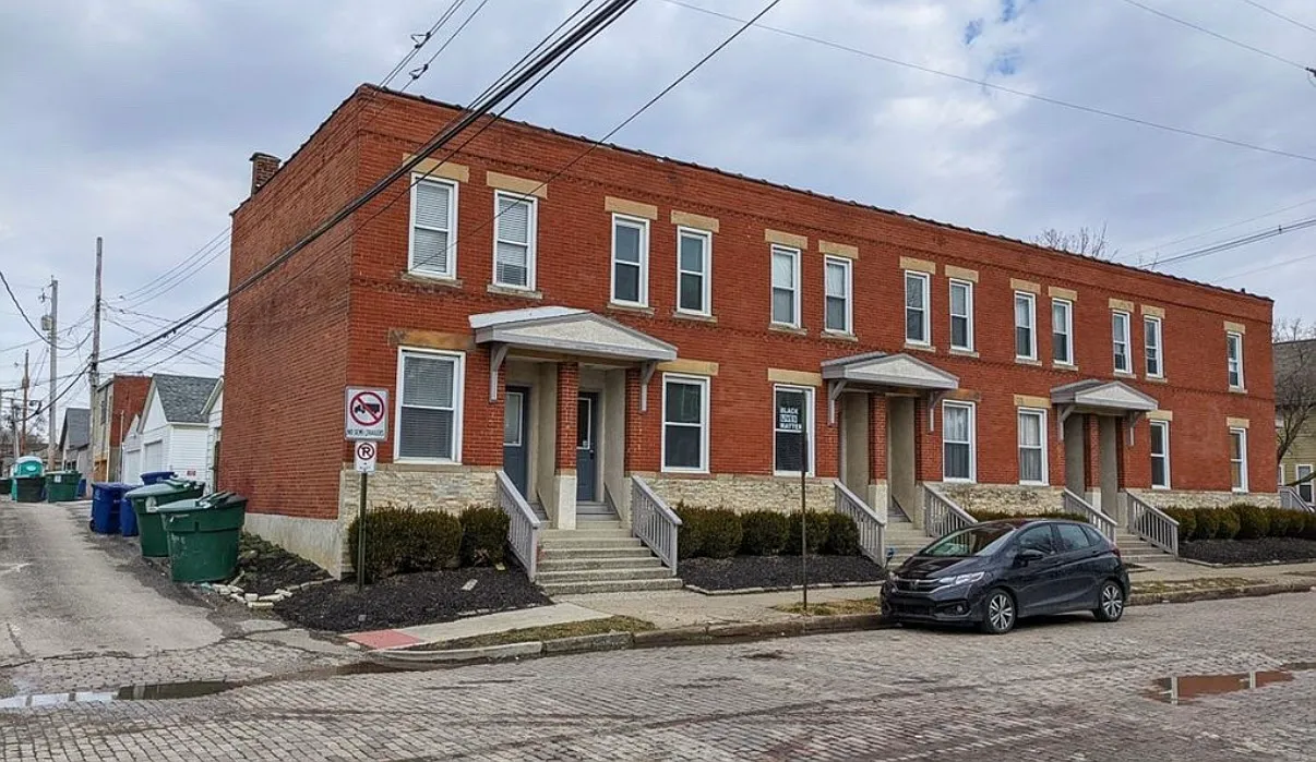 2 bed, 780 sqft, $1,500 — Photo 2