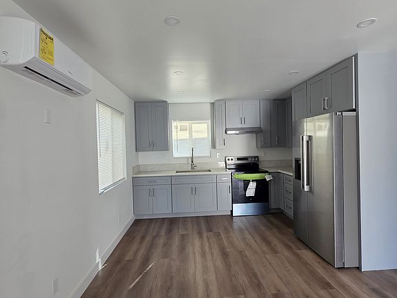 3rd image of 1224 E Harvard St #A
