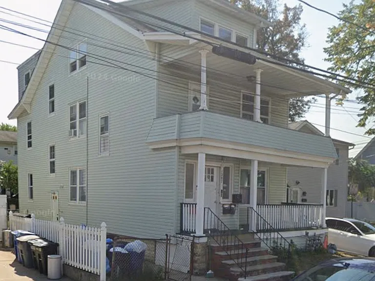 1287 Myrtle St #2 — Photo 2