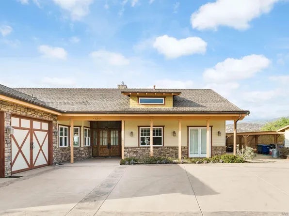 15710 Blue Crystal Trl, Poway, CA 92064