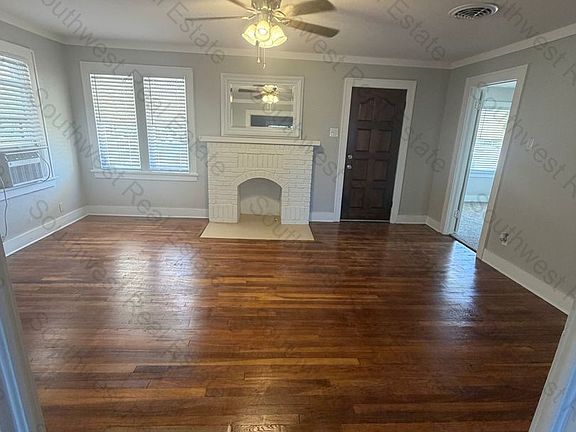 3rd image of 200 E 12th St
