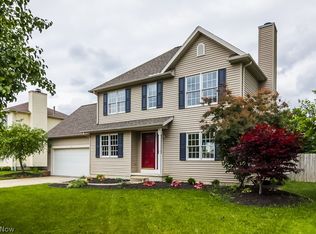 125 Falcon St, Elyria, OH 44035