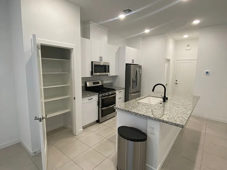 3211 Centano Ave — Photo 7