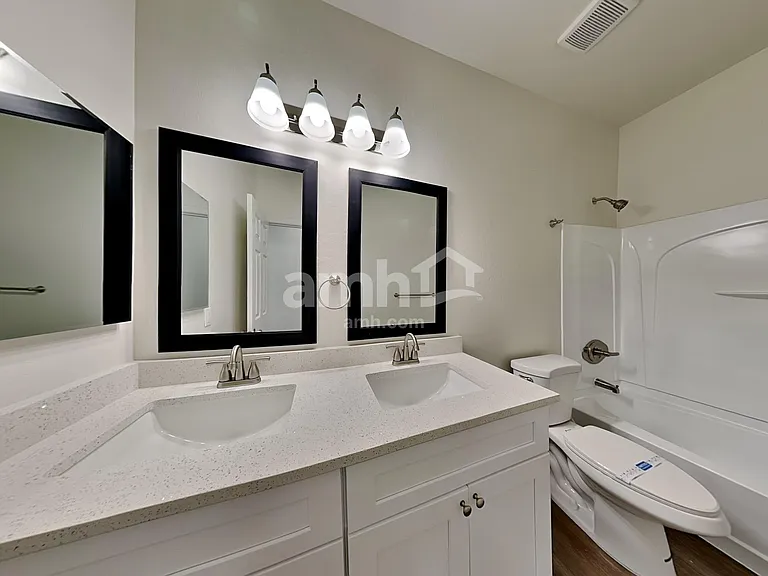 8854 W Northview Ave — Photo 14