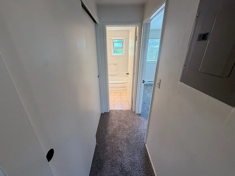2600-2628 NW Tyler Ave — Photo 18