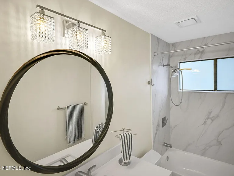 181 Aruba Ln — Photo 32