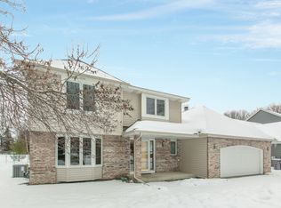 5832 Meadowview Dr, White Bear Township, MN 55110