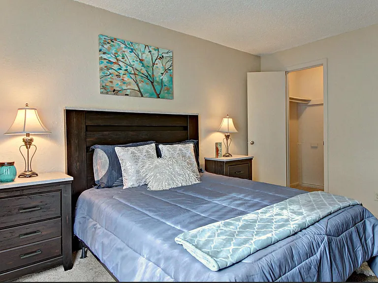 Sawmill Apartments — Photo 18
