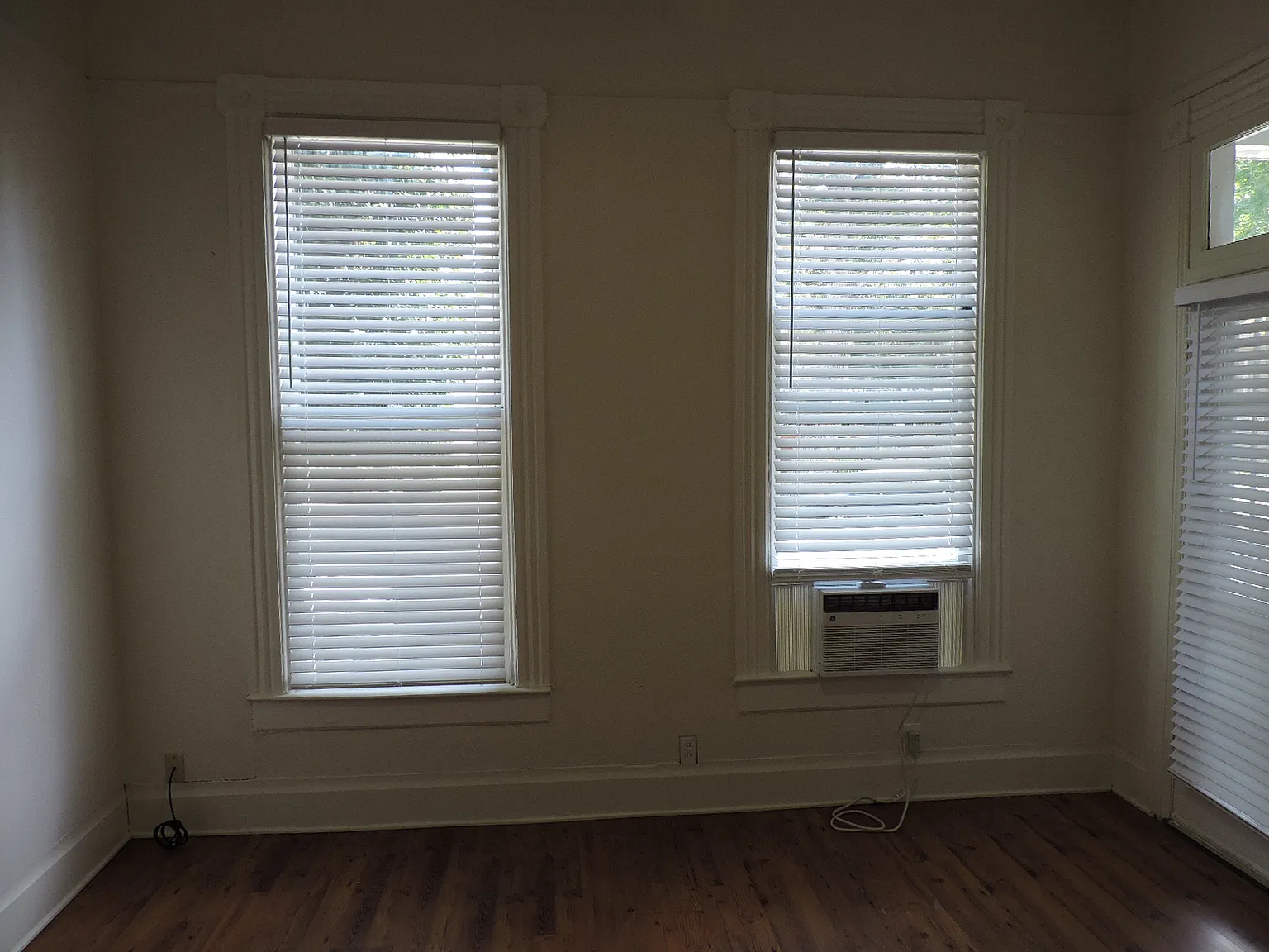 1233 E St — Photo 4