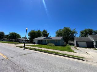 108 W Lakeview Ave, Centralia, MO 65240