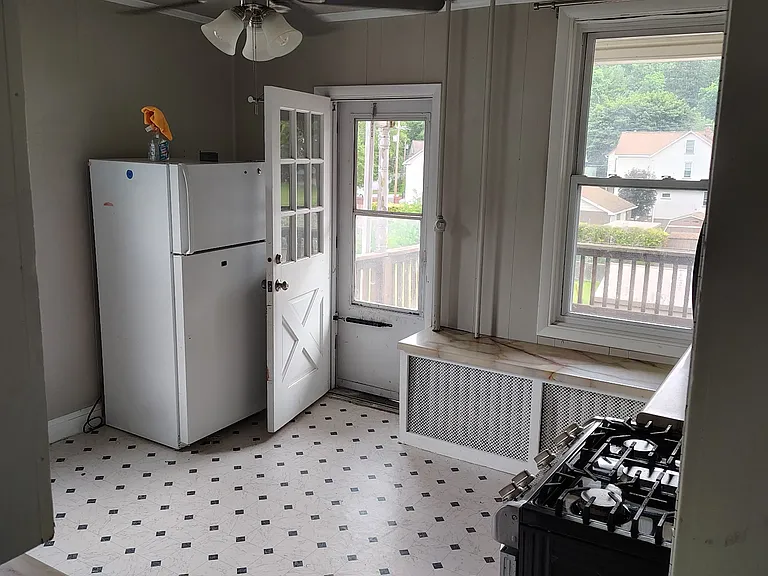 1013 Bedford St #1013 — Photo 3