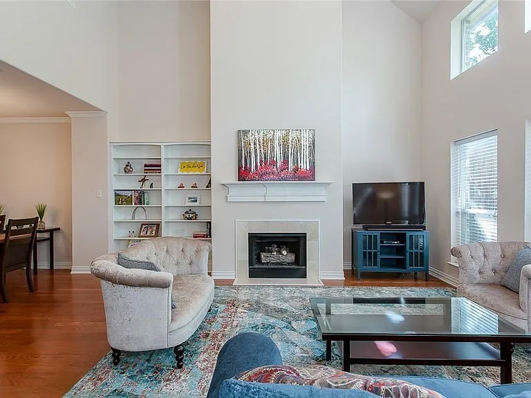 5735 Richmond Ave #B — Photo 9