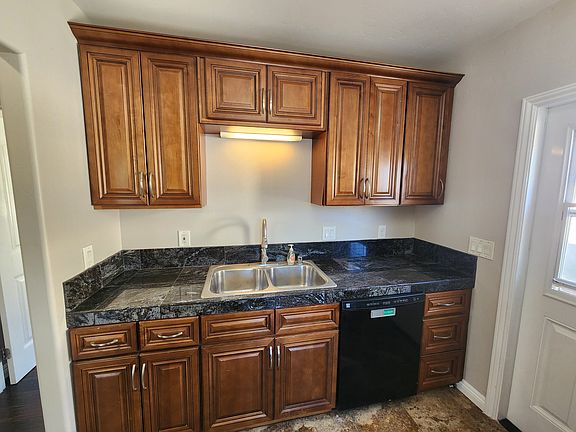 4th image of 3448 Cherokee Ave