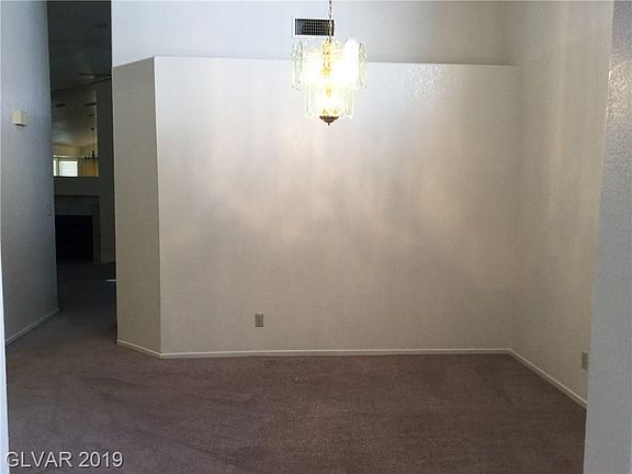 5th image of 392 Thornhill Cir