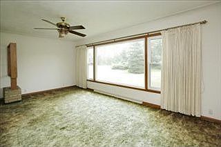 4th image of 412 Orchard Ct