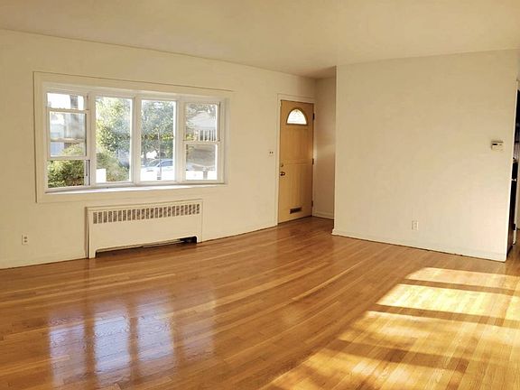 4th image of 8117 168th St