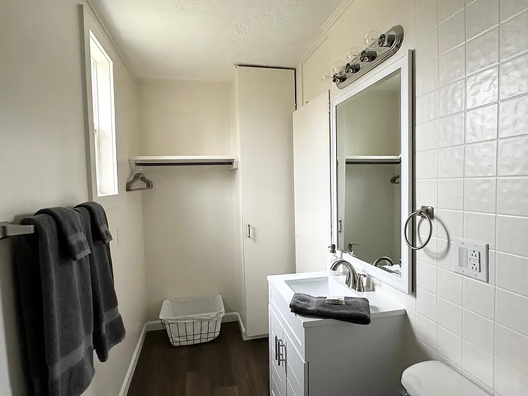 5743 State Route 5 #2B — Photo 7