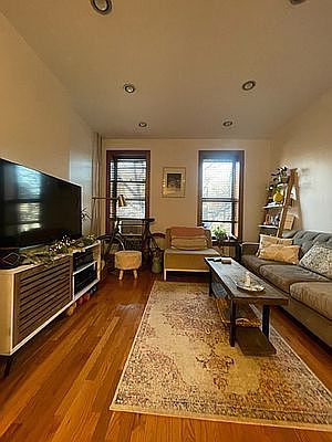 1st image of 526 6th Ave APT 2R