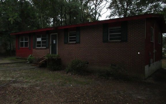 5th image of 803 Brent Dr