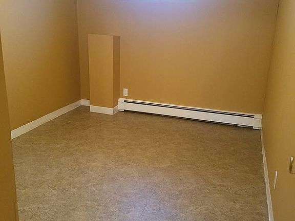 5th image of 134 Ellery St #1