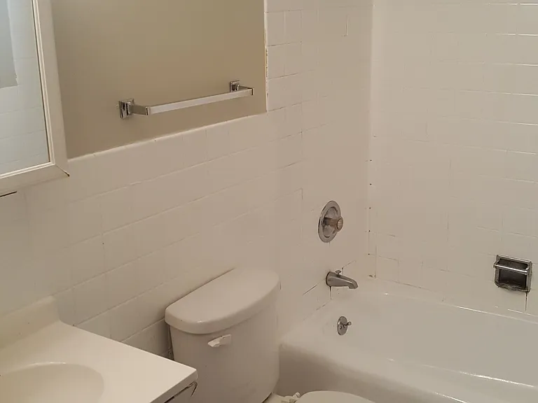 516 Circle Ave #8 — Photo 9