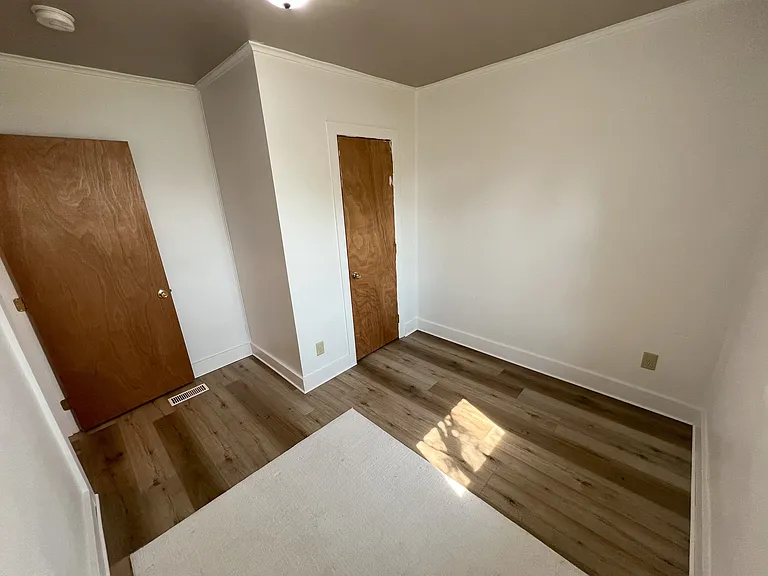 114 W Jefferson Ave — Photo 20