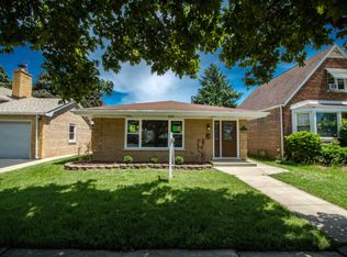 9321 S Richmond Ave, Evergreen Park, IL 60805
