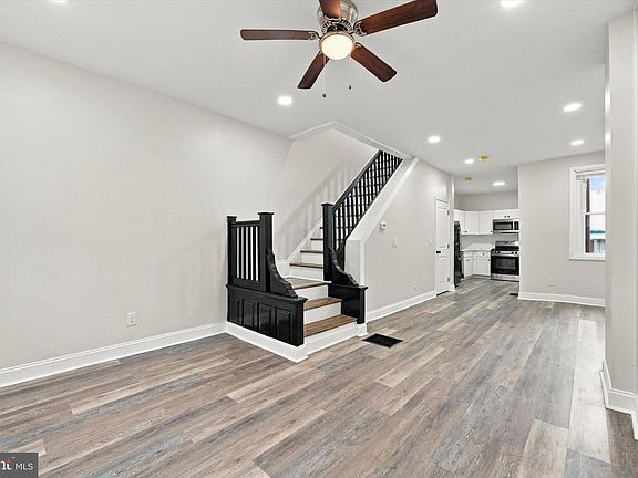 3rd image of 6519 Marsden St