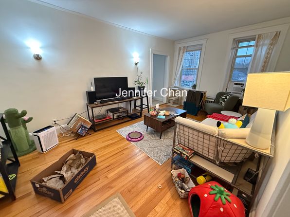 1850 Commonwealth Ave APT 22