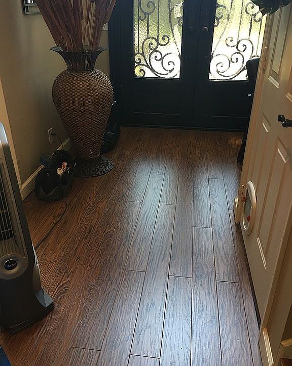 2nd image of 111 Fairgrove Cir