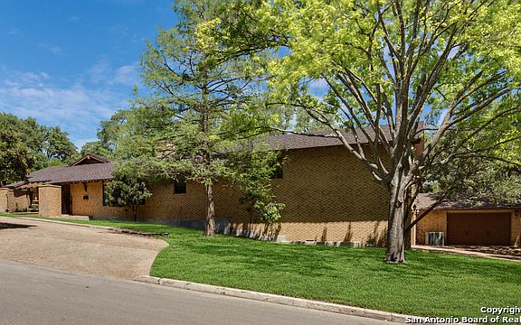 2nd image of 4111 Fawnridge Dr