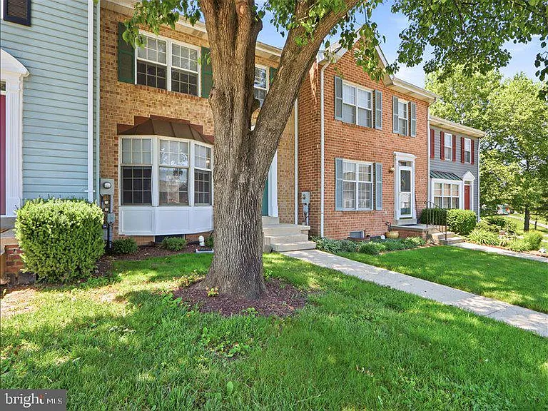 8026 Waterview Ct — Photo 3