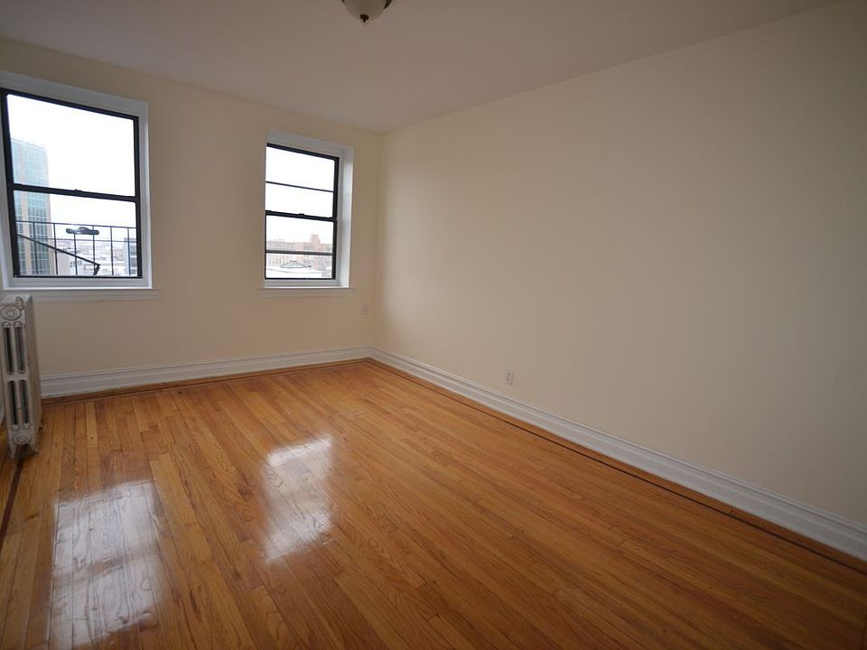 2nd image of 28-25 33rd St #D9